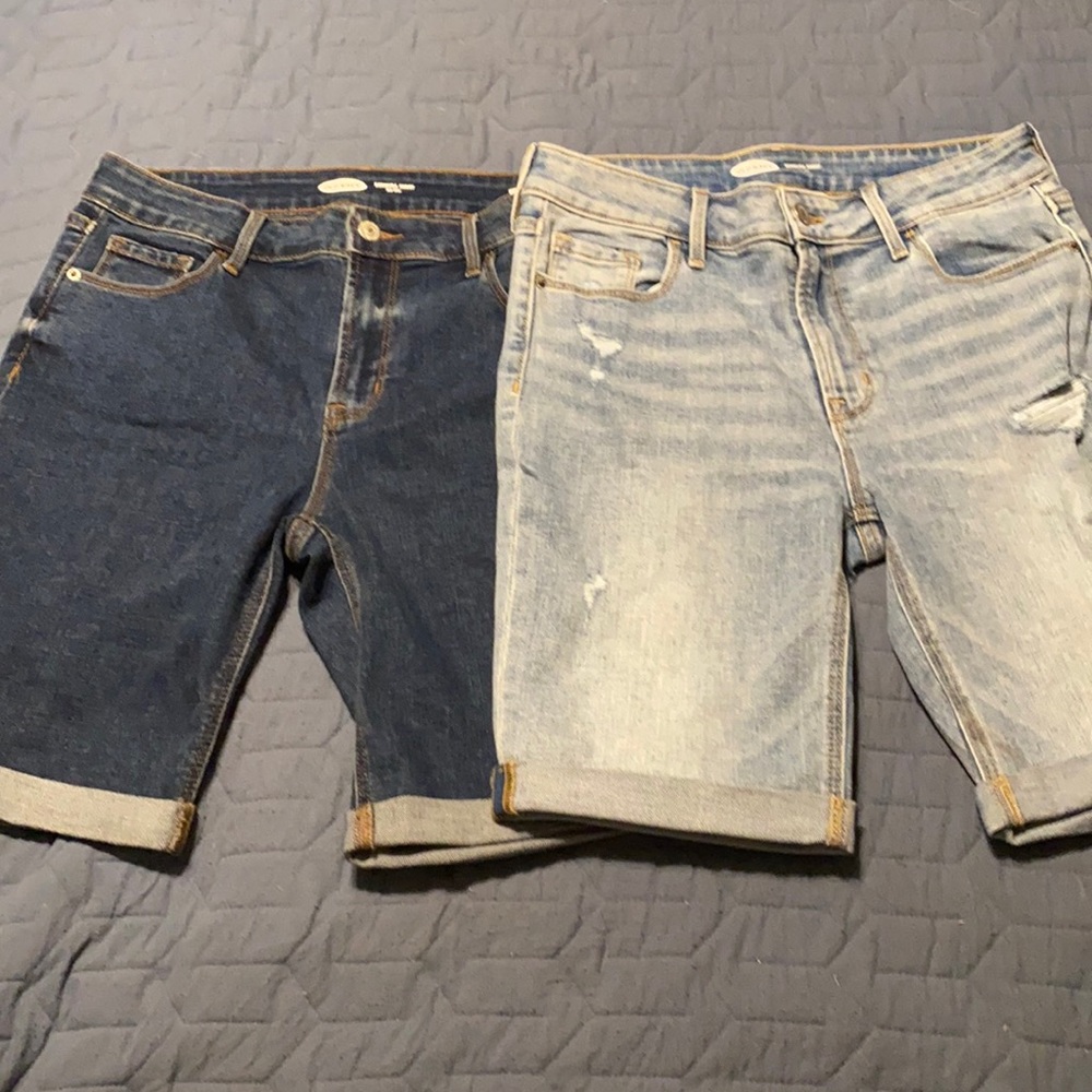 🔥2 Old Navy Bermuda shorts